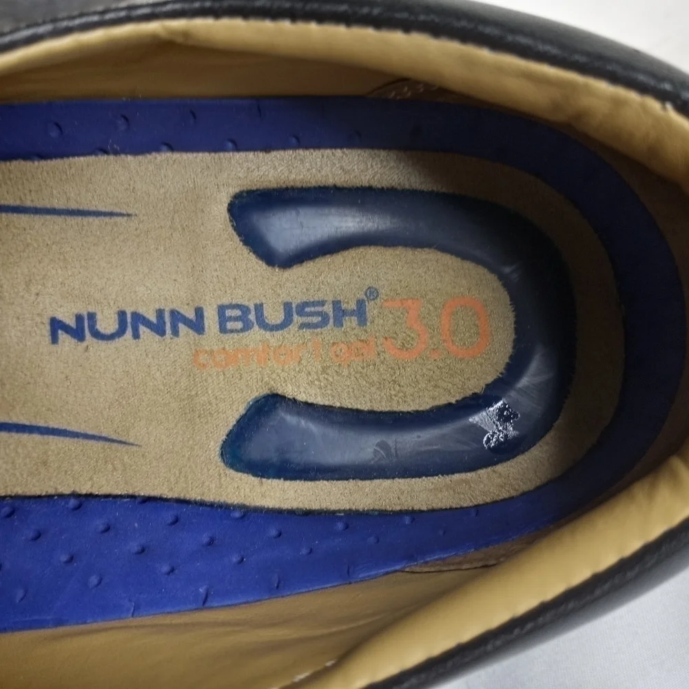 𝅺nunn Bush Black Dress or Casual Shoes
